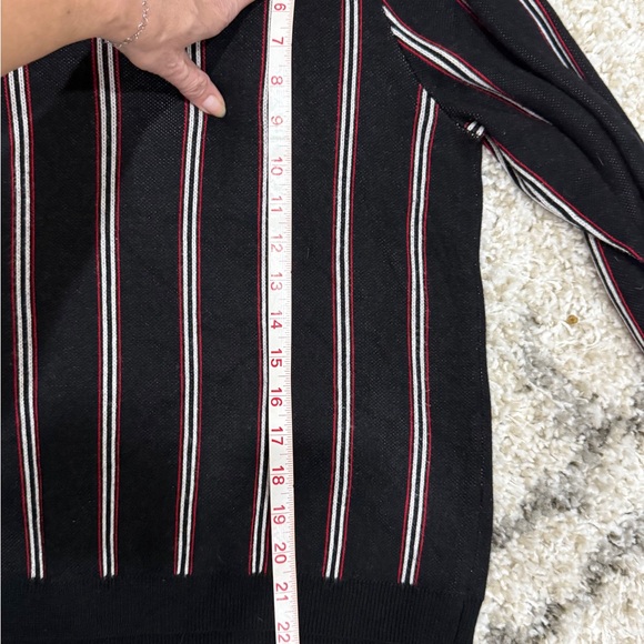 Gianni Bini Women’s Black, white and red virtically Striped Sweater. Size Large. - Picture 6 of 7